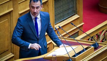 &Chi;&alpha;&rho;ί&tau;&sigma;&eta;&sigmaf; &gamma;&iota;&alpha; &upsilon;&pi;&omicron;&kappa;&lambda;&omicron;&pi;έ&sigmaf;: &laquo;&Eta; &kappa;&upsilon;&beta;έ&rho;&nu;&eta;&sigma;&eta; &pi;&rho;έ&pi;&epsilon;&iota; &nu;&alpha; &phi;ύ&gamma;&epsilon;&iota; ά&mu;&epsilon;&sigma;&alpha;. &Nu;&alpha; &mu;&eta;&nu; έ&chi;&epsilon;&iota; &tau;&eta;&nu; &epsilon;&upsilon;&kappa;&alpha;&iota;&rho;ί&alpha; &gamma;&iota;&alpha; έ&nu;&alpha; &alpha;&kappa;ό&mu;&alpha; &theta;&epsilon;&sigma;&mu;&iota;&kappa;ό &pi;&rho;&alpha;&xi;&iota;&kappa;ό&pi;&eta;&mu;&alpha;&raquo;