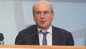 &Chi;&alpha;&tau;&zeta;&eta;&delta;ά&kappa;&eta;&sigmaf;: &laquo;&Eta; &kappa;&upsilon;&beta;έ&rho;&nu;&eta;&sigma;&eta; &epsilon;&xi;&alpha;&nu;&tau;&lambda;&epsilon;ί &tau;&alpha; &pi;&epsilon;&rho;&iota;&theta;ώ&rho;&iota;&alpha; &sigma;&tau;ή&rho;&iota;&xi;&eta;&sigmaf; &gamma;&iota;&alpha; &pi;&omicron;&lambda;ί&tau;&epsilon;&sigmaf; &kappa;&alpha;&iota; &epsilon;&pi;&iota;&chi;&epsilon;&iota;&rho;ή&sigma;&epsilon;&iota;&sigmaf;&raquo;