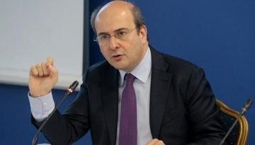 Χατζηδάκης: «Όσοι αντιδρούν στη συνταγματική αναθεώρηση να καταθέσουν προτάσεις, αλλιώς να πουν ότι όλα πάνε καλά»