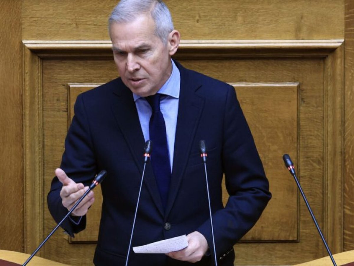 Δαβάκης «αδειάζει» την «Καθημερινή» για το περιστατικό  με το ολλανδικό πλοίο στην Κάσο