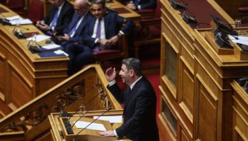 Δευτερολογία Ανδρουλάκη: «Ορμπανίσκος των Βαλκανίων ο Μητσοτάκης»