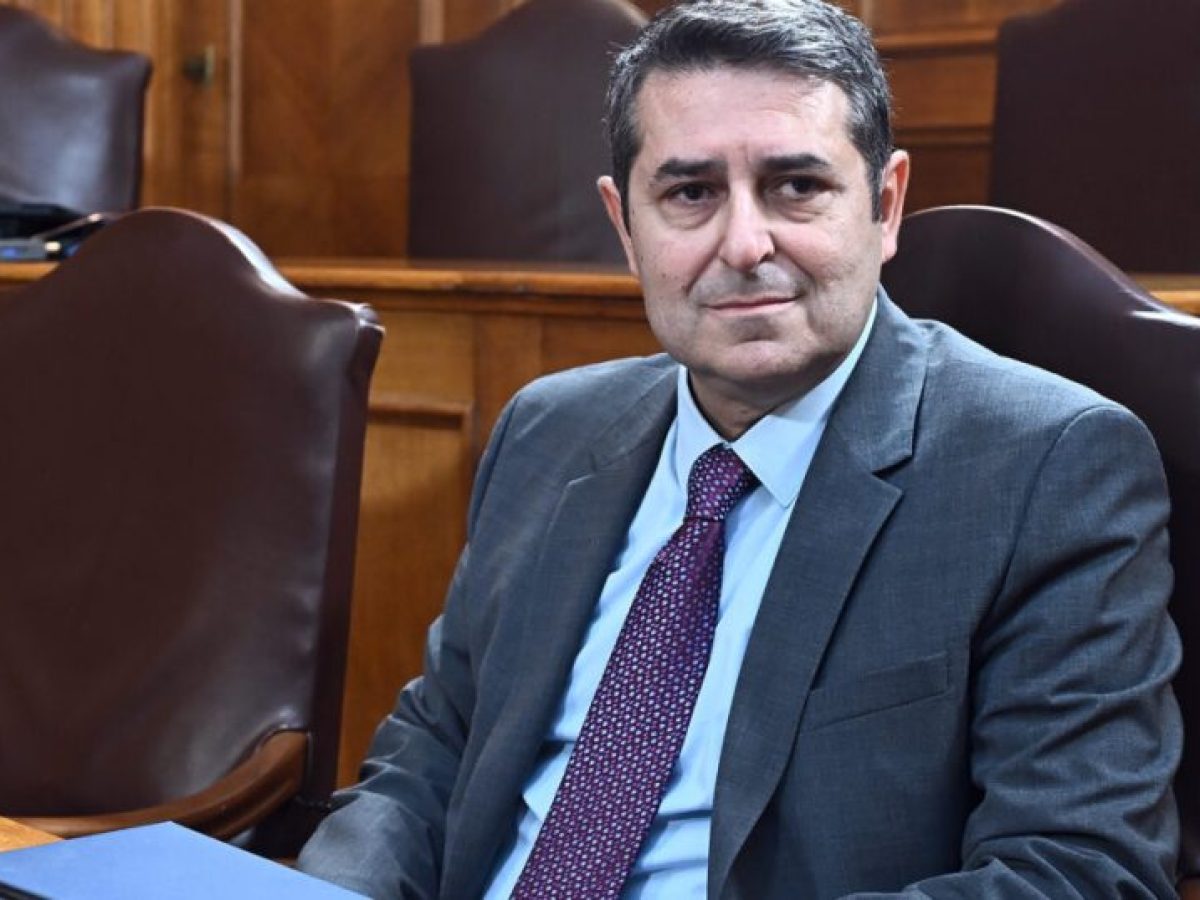 «Δεν είχα ποτέ επικοινωνία με τον Τσίπρα»: Στα δικαστήρια προσφεύγει ο Μυλωνάκης για δημοσίευμα