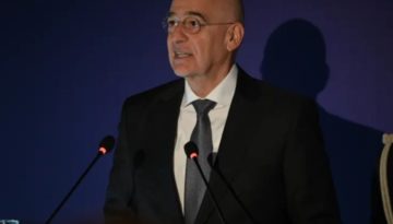 Δένδιας: Νέο δόγμα άμυνας στο Αιγαίο με drones και πυραύλους – σαφείς αιχμές προς Τουρκία