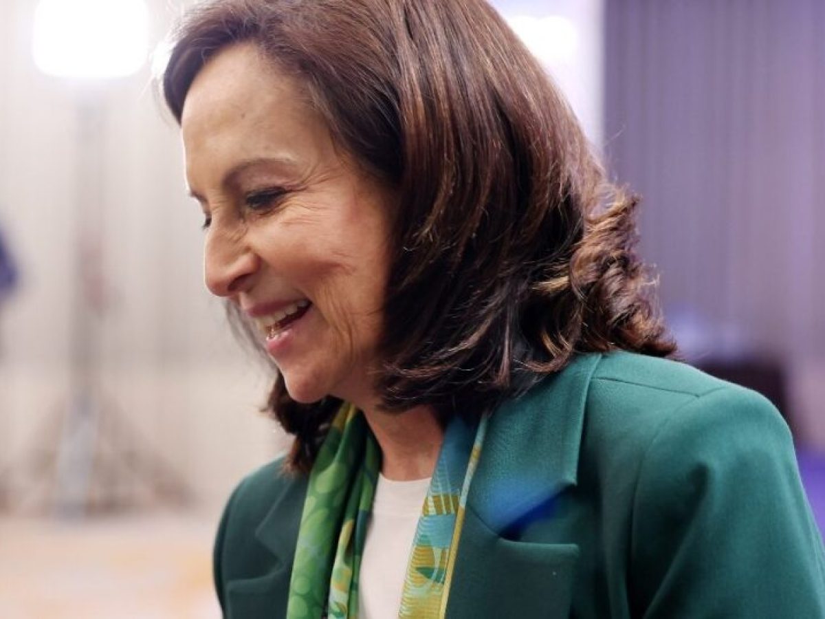 Διαμαντοπούλου: Την εποχή των μνημονίων άσπρισαν τα μαλλιά μου σε μια νύχτα από το άγχος