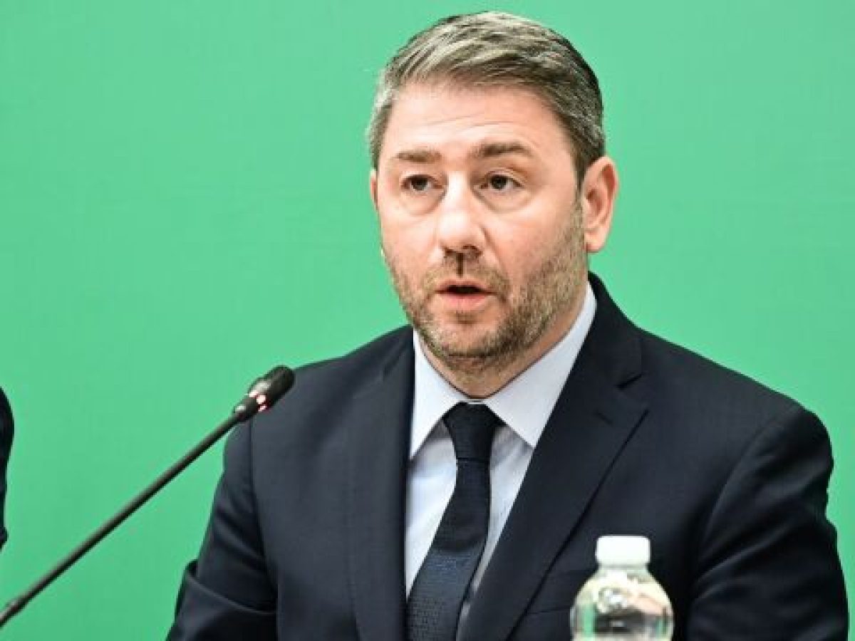 Διεκόπη η συνέντευξη Τύπου του Ανδρουλάκη για τις υποκλοπές λόγω λιποθυμίας κοπέλας