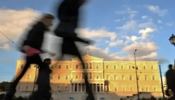 Δημοσκόπηση GPO για τα Παραπολιτικά: Πτώση 2,3% για τη ΝΔ, μικρά κέρδη για το ΠΑΣΟΚ – Στο 17,2% οι αναποφάσιστοι, τι κατα