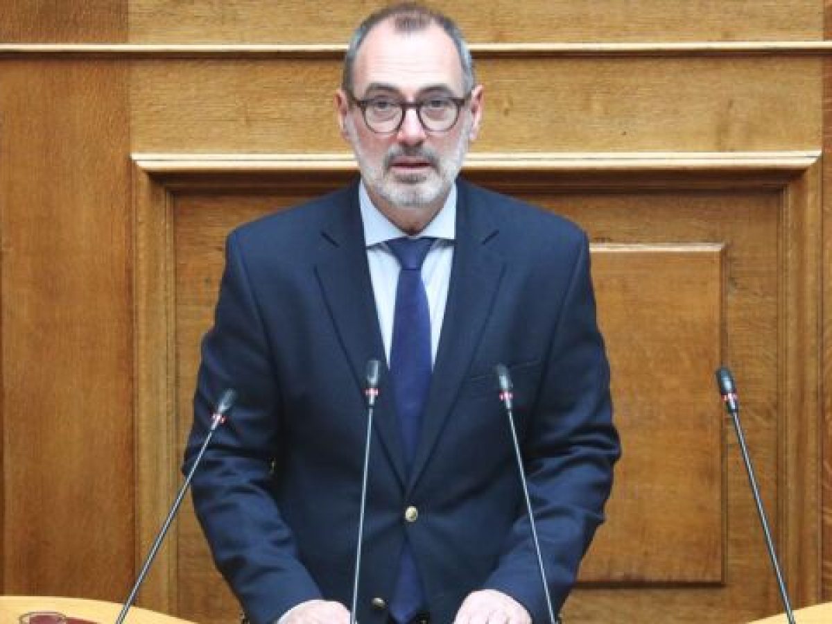 Αιχμές Κατσανιώτη για “κόφτη” στους βουλευτές και ασυμβίβαστο: Το “καρφί” για τους εξωκοιν