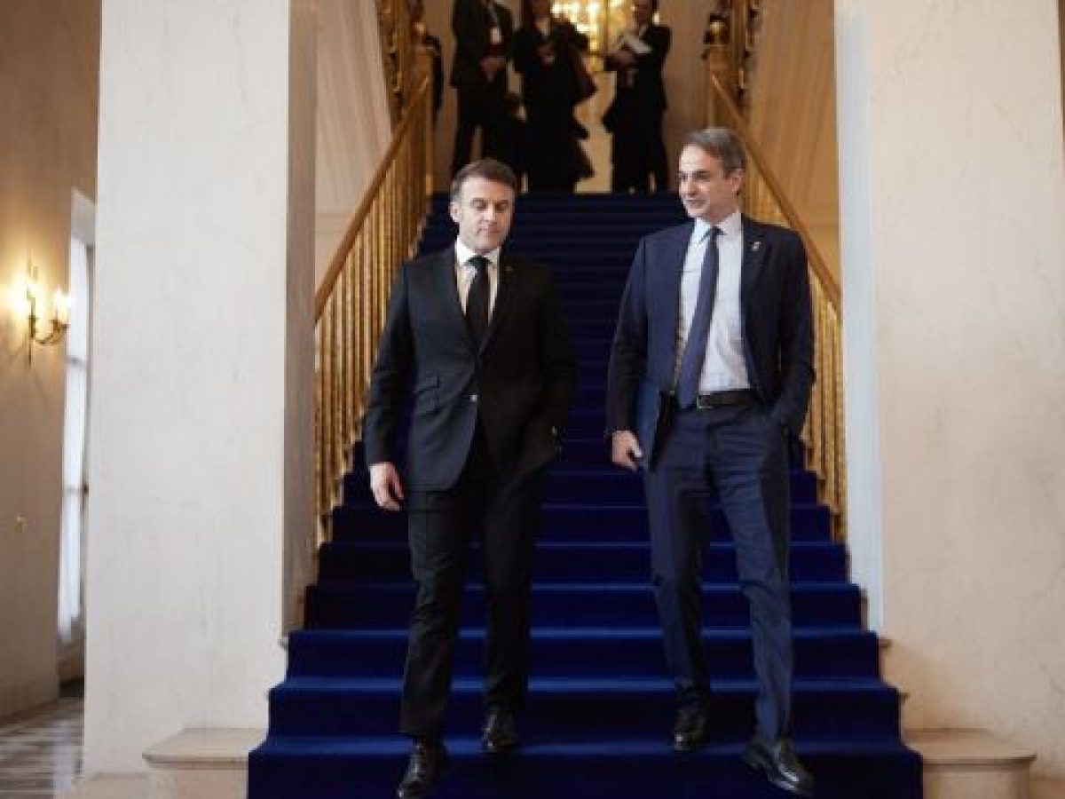 Εμανουέλ Μακρόν: “Γιατί έρχομαι στην Αθήνα” – Το μήνυμα λίγες ώρες πριν από την επίσκεψη και η νέα φ