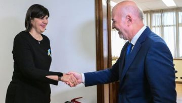 Η Λάουρα Κοβέσι στο υπουργείο Δικαιοσύνης: Το κρίσιμο ραντεβού με τον Γιώργο Φλωρίδη με φόντο την άρση ασυλίας
