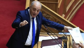 Κυριάκος Βελόπουλος: “Καμένα χαρτιά, καμένος ανασχηματισμός, καμένη η κυβέρνηση, δυστυχώς καμένη και η Ελ