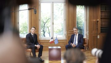 Μητσοτάκης: Αξίωμα το «Ελλάς – Γαλλία συμμαχία» – Μακρόν: Βασιστείτε πάνω μας – Βίντεο & φωτογραφίες