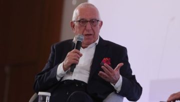 Νικήτας Κακλαμάνης: Οι ευχές για “Καλό Πάσχα” με στίχους του Κωστή Παλαμά (Εικόνα)