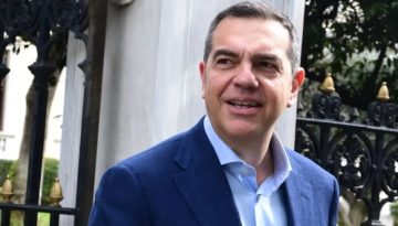 ΠΑΣΟΚ και ΝΔ στο ίδιο μέτωπο κατά Τσίπρα: Το αφήγημα της “διάλυσης” και ο φόβος της επιστροφής