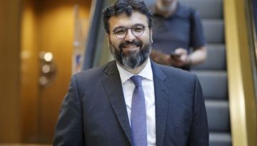 ΣΥΡΙΖΑ: Άνω-κάτω εξαιτίας της δήλωσης Βασιλειάδη για”“αυτοδιάλυση” – Το παρασκήνιο με τις αντιδράσει