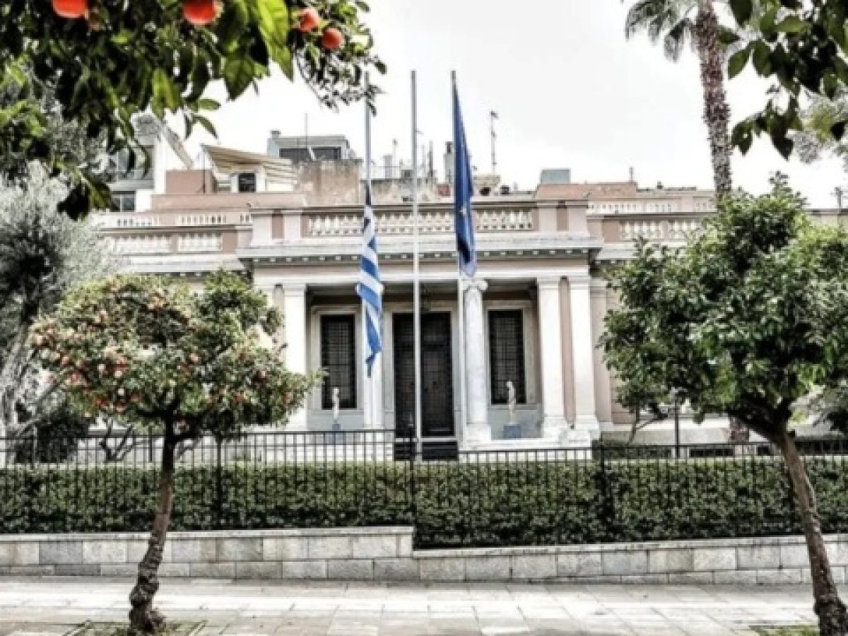 Ανοιχτή γραμμή Μαξίμου με τους “διαφωνούντες” για τις άρσεις ασυλίας των “13”