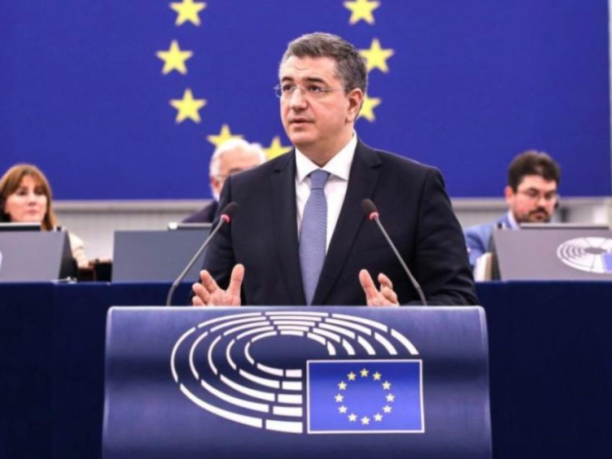 Ε.Ε.: Σχέδιο για κοινή χρήση αποθεμάτων καυσίμων αεροσκαφών σε περίπτωση κρίσης