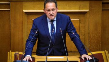 &Alpha;&iota;&chi;&mu;έ&sigmaf; &Pi;έ&tau;&sigma;&alpha; &kappa;&alpha;&tau;ά &Lambda;&alpha;&zeta;&alpha;&rho;ί&delta;&eta;: &laquo;&Pi;&epsilon;&rho;&iota;&mu;έ&nu;&omicron;&upsilon;&mu;&epsilon; &tau;&eta;&nu; &alpha;&pi;ά&nu;&tau;&eta;&sigma;&eta; &gamma;&iota;&alpha; &tau;&eta; &delta;&iota;&alpha;&delta;&iota;&kappa;&alpha;&sigma;ί&alpha; &pi;&rho;ό&sigma;&lambda;&eta;&psi;ή&sigmaf; &tau;&omicron;&upsilon;&raquo;