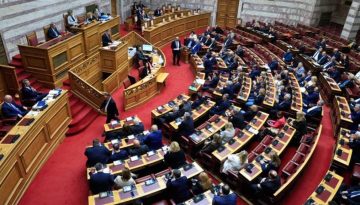Αιχμηρή κριτική της αντιπολίτευσης στην κυριακάτικη ανάρτηση του Πρωθυπουργού