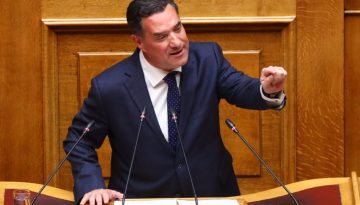 «Έφερε τις δικογραφίες του ΟΠΕΚΕΠΕ για να εκβιάσει ανανέωση της θητείας της»: Επίθεση Γεωργιάδη σε Πόπη Παπανδρέου