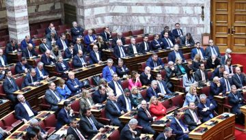 Έ&phi;&tau;&iota;&alpha;&xi;&alpha;&nu;&hellip; &omicron;&mu;ά&delta;&alpha; &omicron;&iota; &laquo;11&raquo; &gamma;&alpha;&lambda;ά&zeta;&iota;&omicron;&iota; &tau;&omicron;&upsilon; &Omicron;&Pi;&Epsilon;&Kappa;&Epsilon;&Pi;&Epsilon;