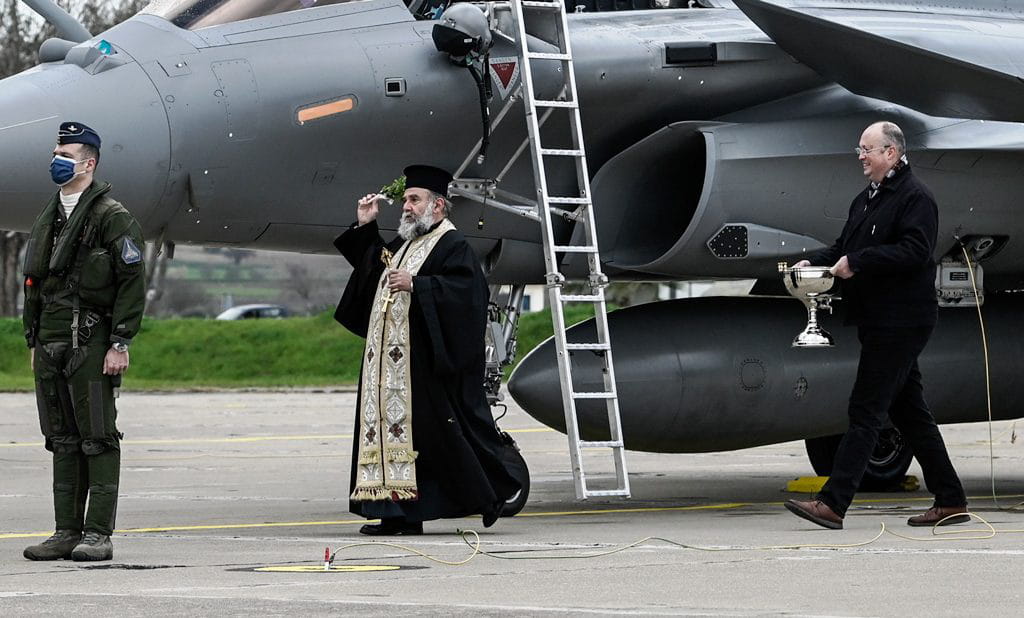 ellada-polemiki-simmetochi-ke