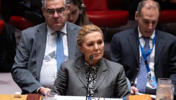 Ελλάδα στο ΣΑ του ΟΗΕ για τα Στενά του Ορμούζ: Το Ιράν να σταματήσει ενέργειες που θέτουν σε κίνδυνο την ανεμπόδιστη διέλ