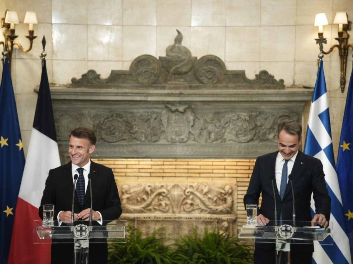 «Ενισχυμένη Συνολική Στρατηγική Εταιρική Σχέση Ελλάδας και Γαλλίας»: Κοινές δηλώσεις Μητσοτάκη – Μακρόν