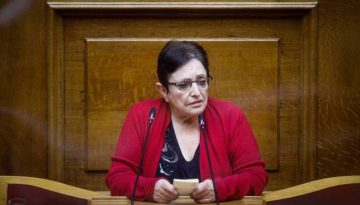 Επέμβαση στο γόνατο για την Αλέκα Παπαρήγα: Στο Αγία Όλγα η πρώην γραμματέας του ΚΚΕ