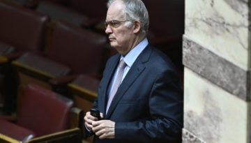 &Epsilon;&pi;&iota;&kappa;&omicron;&iota;&nu;&omega;&nu;ί&alpha; &tau;&omicron;&upsilon; &Pi;&rho;&omicron;έ&delta;&rho;&omicron;&upsilon; &tau;&eta;&sigmaf; &Delta;&eta;&mu;&omicron;&kappa;&rho;&alpha;&tau;ί&alpha;&sigmaf; &gamma;&iota;&alpha; &tau;&eta;&nu; &kappa;&alpha;&tau;ά&sigma;&tau;&alpha;&sigma;&eta; &tau;&eta;&sigmaf; &upsilon;&gamma;&epsilon;ί&alpha;&sigmaf; &tau;&omicron;&upsilon; &Gamma;&iota;ώ&rho;&gamma;&omicron;&upsilon; &Mu;&upsilon;&lambda;&omega;&nu;ά&kappa;&eta;