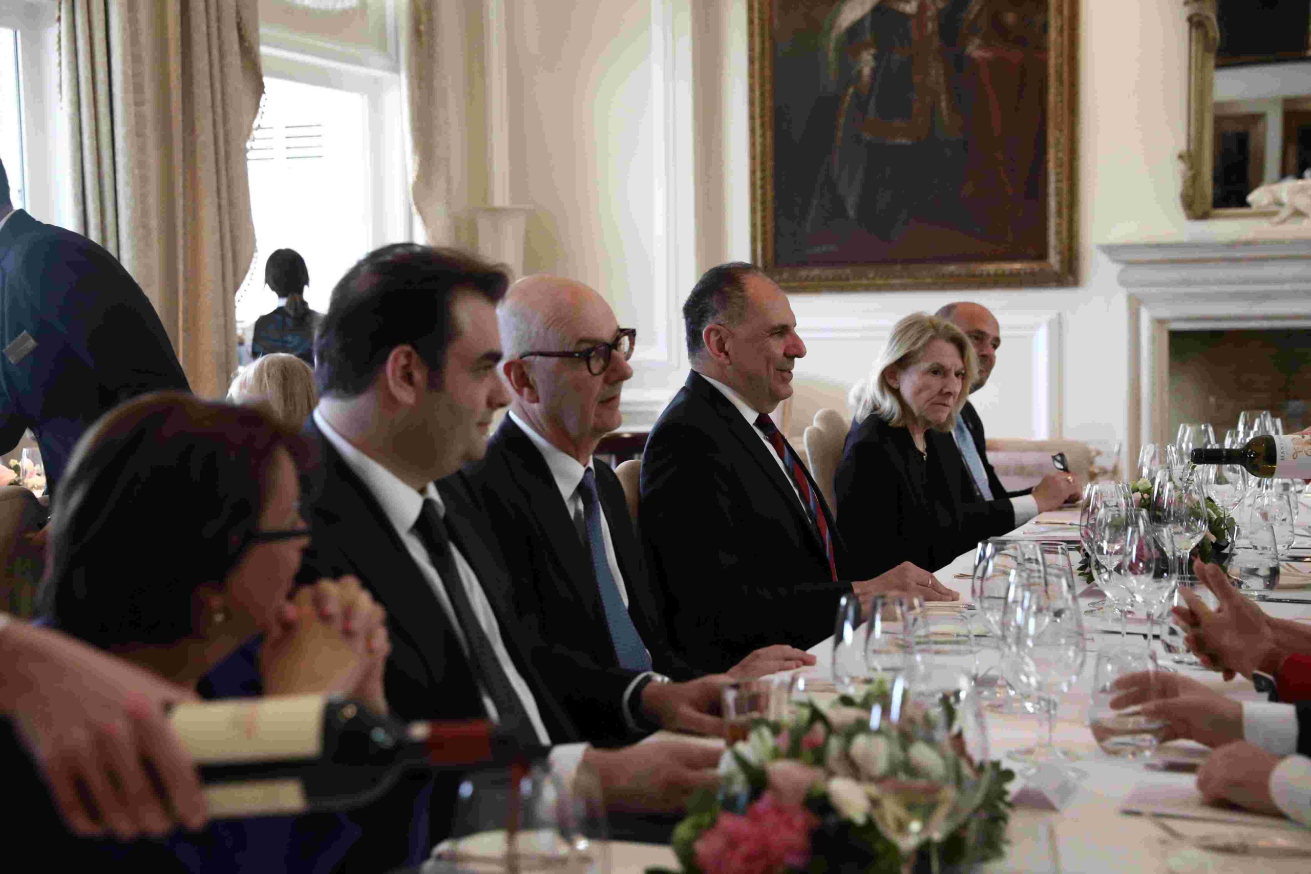 episimo-gevma-pros-timin-tis-1