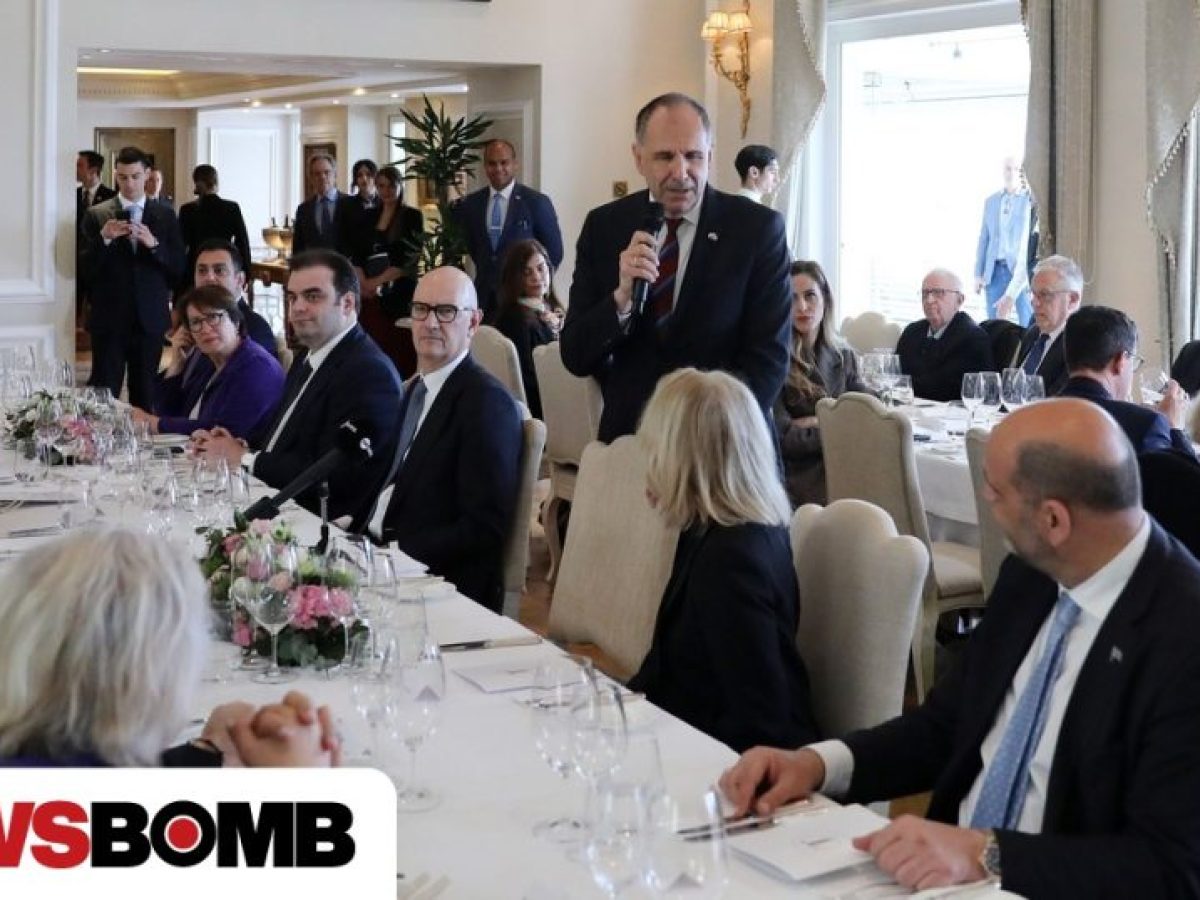 Επίσημο γεύμα προς τιμήν της γαλλικής αντιπροσωπείας από το Υπουργείο Εξωτερικών