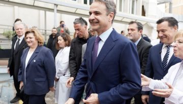 Επίσκεψη Μητσοτάκη στο ΓΑΝΠ «Μεταξά» – Υπεγράφη η υλοποίηση της δωρεάς από την Allwyn