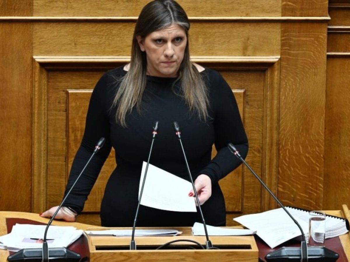 Επίθεση Κωνσταντοπούλου σε Φλωρίδη και κυβέρνηση: «Είναι αρχιερέας της διαπλοκής»