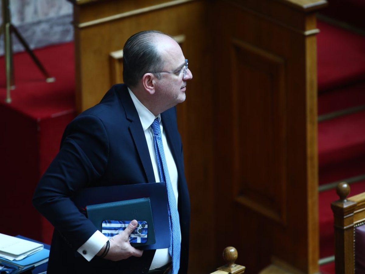 Επίθεση ΠΑΣΟΚ κατά Μ. Λαζαρίδη: «Έχει κάποιο άλλο πτυχίο που δε γνωρίζουμε;» – Νέες αποκαλύψεις από Πολάκη