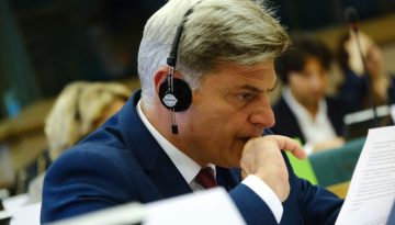 Ερώτηση Φαραντούρη σε Κομισιόν: Να μην χαθεί ούτε 1 ευρώ των Ελλήνων αγροτών λόγω ΟΠΕΚΕΠΕ