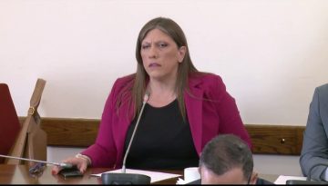 Έξαλλος ο Δουδωνής με την Κωνσταντοπούλου στη Διάσκεψη των Προέδρων