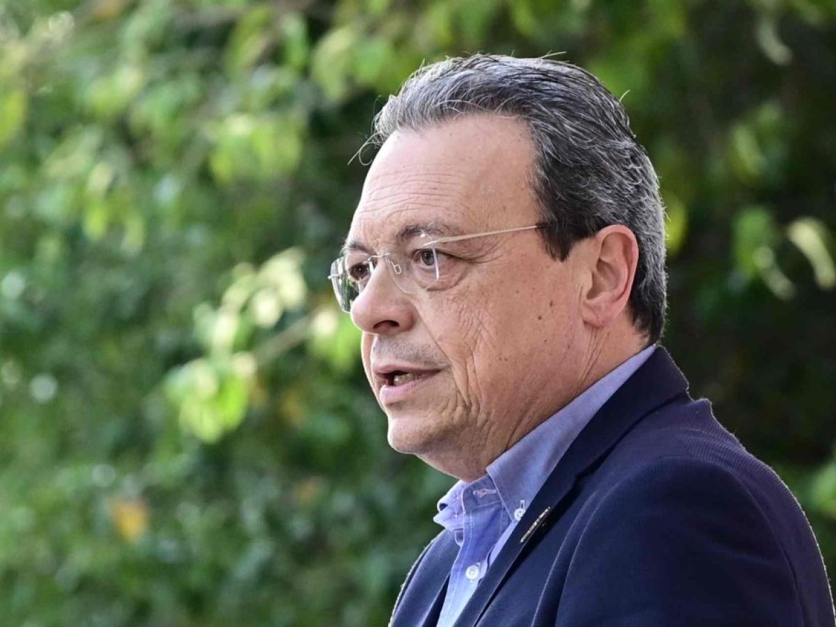 &Phi;ά&mu;&epsilon;&lambda;&lambda;&omicron;&sigmaf;: &laquo;&Alpha;&pi;&alpha;&iota;&tau;ώ &tau;&eta;&nu; &alpha;&nu;ά&kappa;&lambda;&eta;&sigma;&eta; &tau;&eta;&sigmaf; &delta;&iota;ά&tau;&alpha;&xi;&eta;&sigmaf; &pi;&omicron;&upsilon; &theta;έ&tau;&epsilon;&iota; &sigma;&tau;&omicron; &alpha;&rho;&chi;&epsilon;ί&omicron; &tau;&omicron; &sigma;&kappa;ά&nu;&delta;&alpha;&lambda;&omicron; &tau;&omega;&nu; &upsilon;&pi;&omicron;&kappa;&lambda;&omicron;&pi;ώ&nu;&raquo;