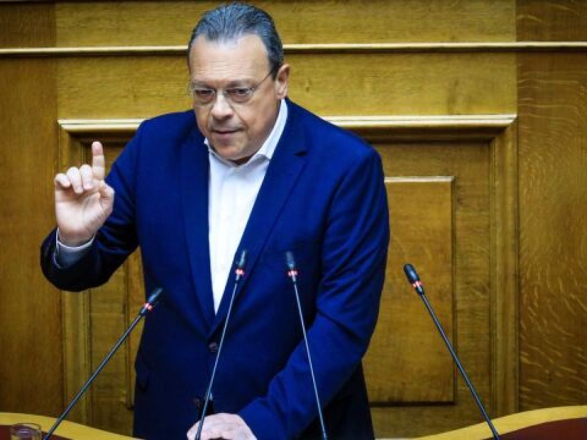 Φάμελλος: Επίσκεψη στο Μπέλφαστ για το συνέδριο του κόμματος Sinn Féin