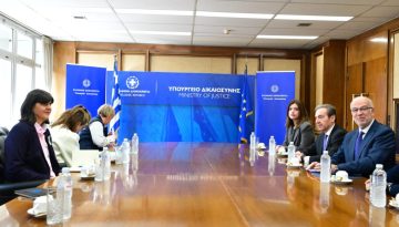 Φλωρίδης σε Κοβέσι: Επίσπευση διαδικασιών σε υποθέσεις που εμπλέκονται πολιτικά πρόσωπα