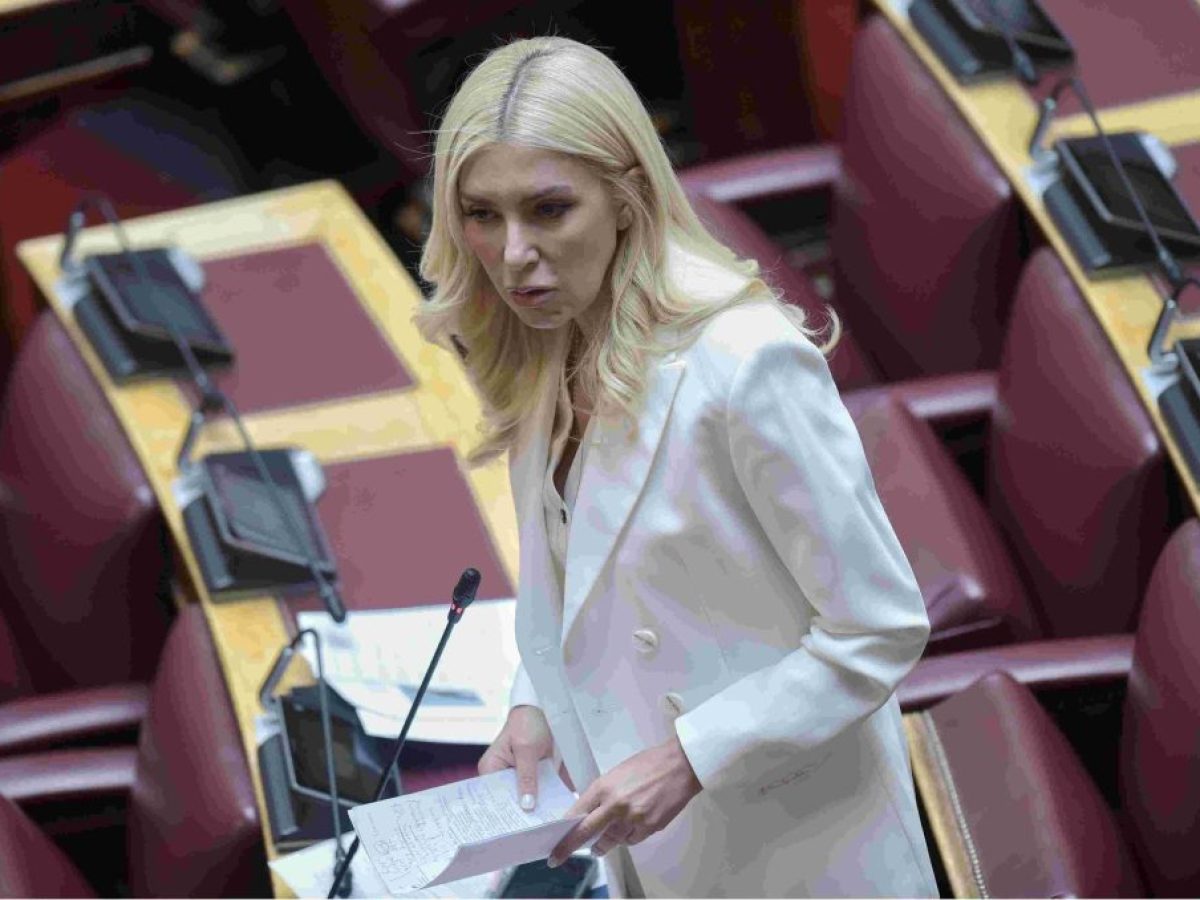 Φωτεινή Αραμπατζή: Θέτω τον εαυτό μου στη διάθεση κάθε αρμόδιας Αρχής