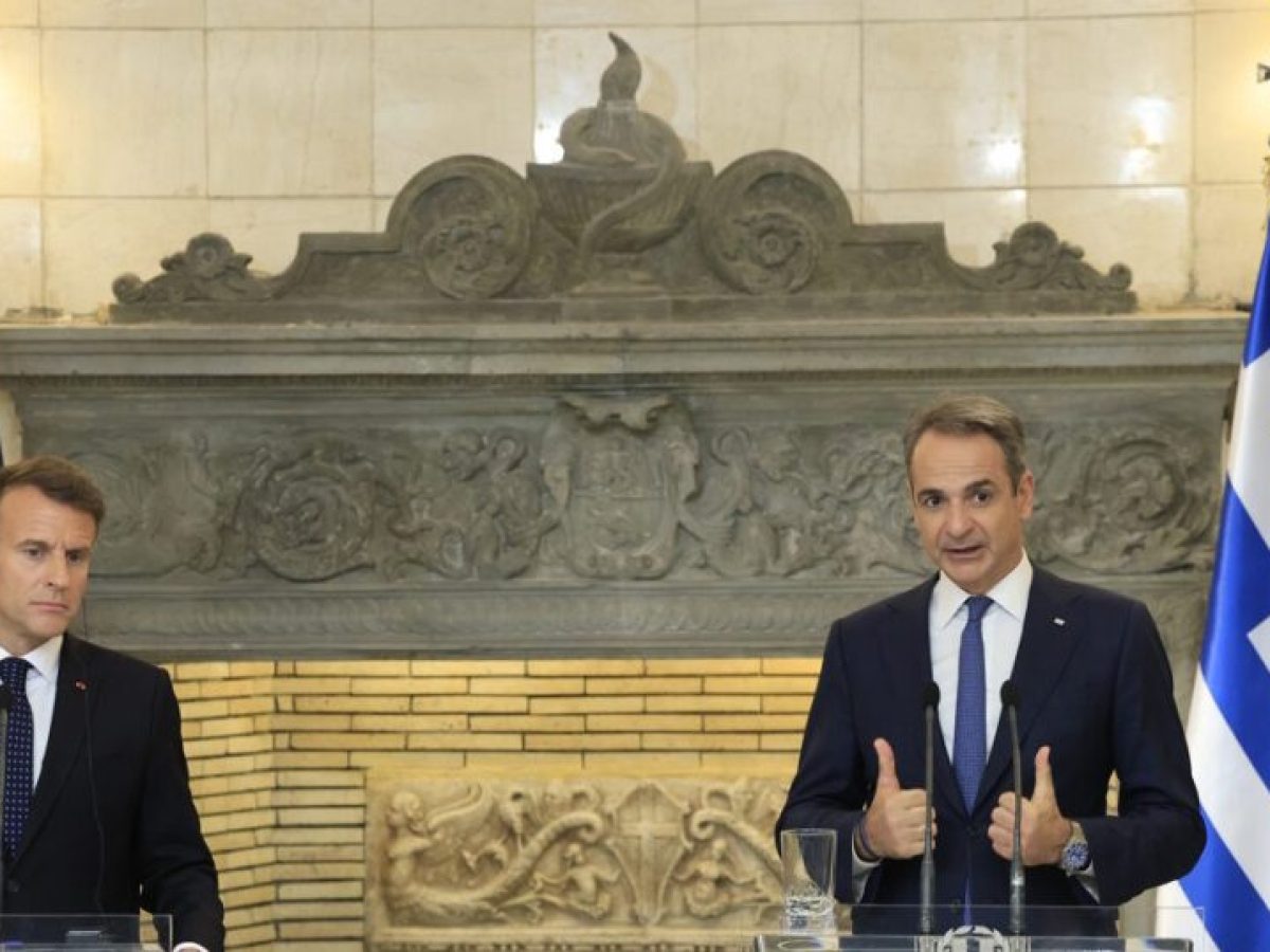 Γαλλικά ΜΜΕ: «Στην Αθήνα ο Μακρόν, επανεκκινεί τη στρατηγική εταιρική σχέση Γαλλίας – Ελλάδας»