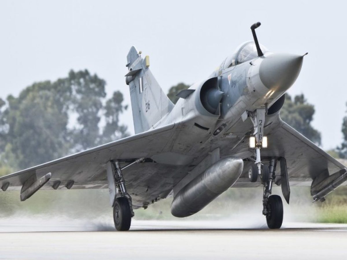 Γαλλική πρόταση για παραχώρηση Mirage στην Ουκρανία – Αρνητική η Αθήνα