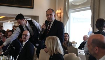 Γεραπετρίτης: Επίσημο γεύμα από το υπουργείο Εξωτερικών προς τιμήν της γαλλικής αντιπροσωπείας (Εικόνες)