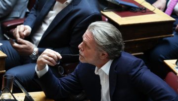 Γερουλάνος σε κυβερνητικά στελέχη για σκάνδαλο υποκλοπών: Κανένας σας δεν θέλει να ξέρει;