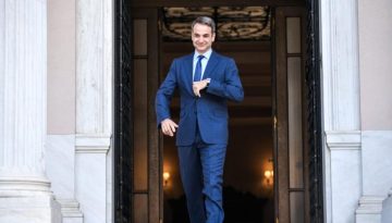 Γιατί οι ανέξοδες υποσχέσεις της Αντιπολίτευσης γυρίζουν μπούμερανγκ – Πώς το μοντέλο Μητσοτάκη θωρακίζει τη χώρα