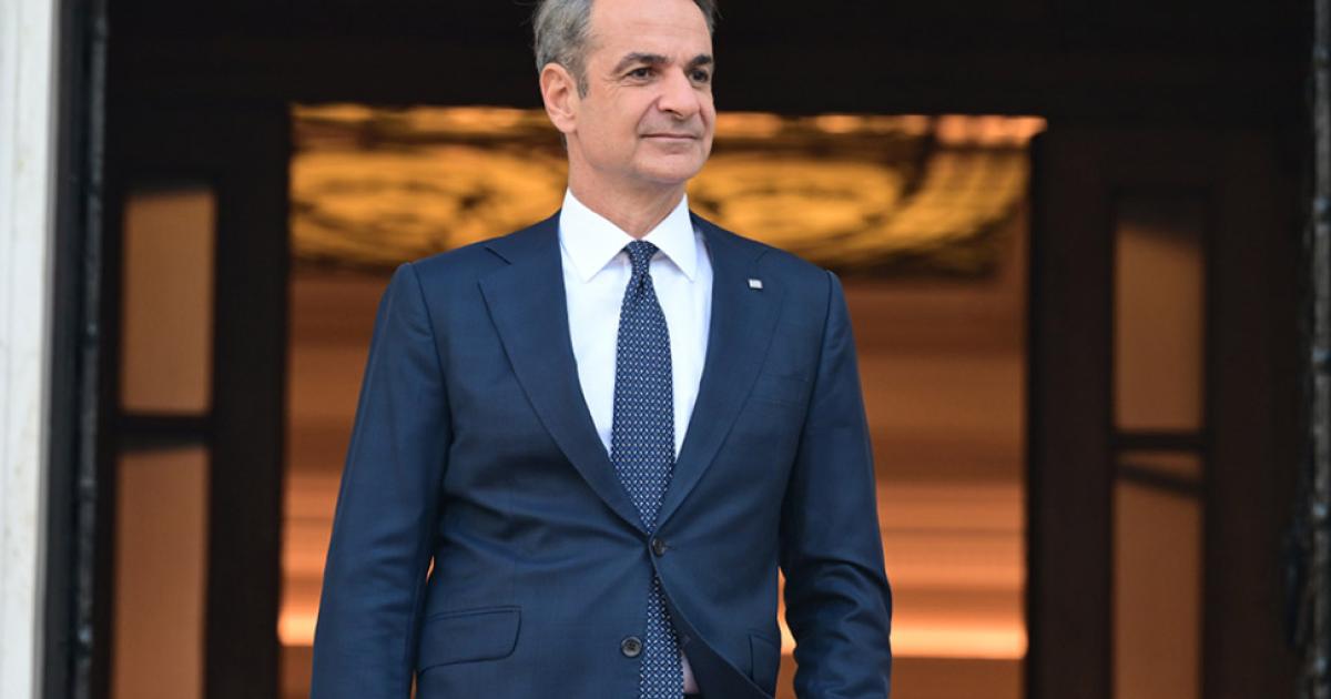 giati-o-mitsotakis-perimeni.-diakaos