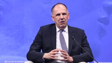 &Gamma;&iota;ώ&rho;&gamma;&omicron;&sigmaf; &Gamma;&epsilon;&rho;&alpha;&pi;&epsilon;&tau;&rho;ί&tau;&eta;&sigmaf;: &Delta;&epsilon;ύ&tau;&epsilon;&rho;&eta; &alpha;&pi;&omicron;&sigma;&tau;&omicron;&lambda;ή &sigma;&tau;&eta; &Lambda;&iota;&beta;ύ&eta;