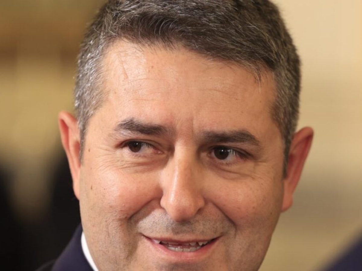 Γιώργος Μυλωνάκης: Κρίσιμο το επόμενο 48ωρο για την κατάσταση της υγείας του – Παραμένει στη ΜΕΘ μετά τη ρήξη ανευρύσματο