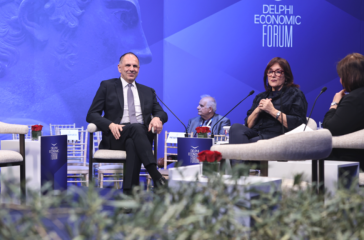 i-diakirixi-ton-delfon-gia