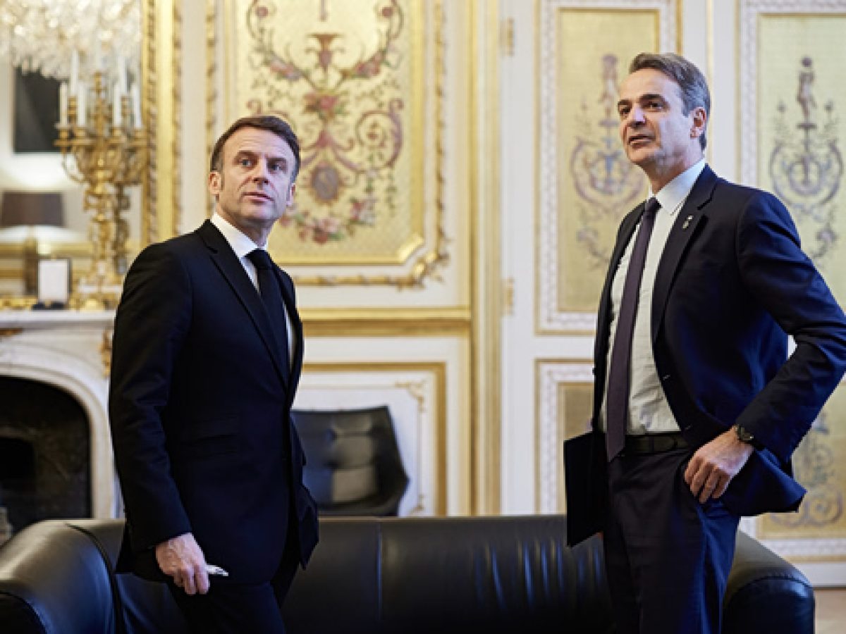 Η «εβδομάδα Μακρόν» και η αναζήτηση θετικού αφηγήματος για την κυβέρνηση